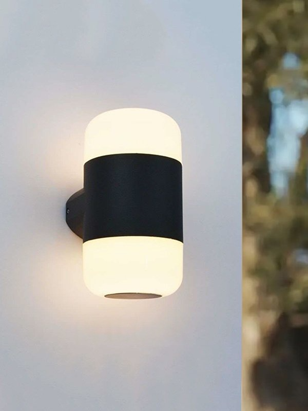 Black Outdoor Wall Light (349B) 12W