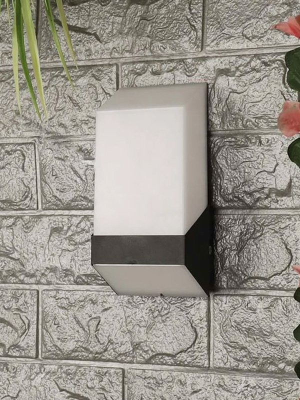 Bulkhead Wall Light (379) 12W